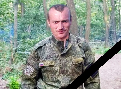Пашка в форме.jpg Пашка в форме.jpg