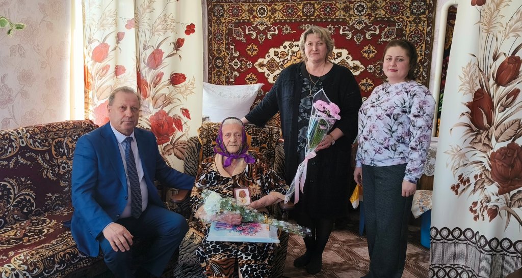 Захаровой Марии медаль.jpg Захаровой Марии медаль.jpg
