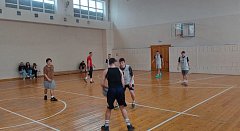 Аркадакские баскетболисты посвятили свой турнир Дню космонавтики