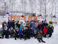 В городском парке "Юбилейный" для детей прошла игровая программа «Зимние забавы со Снеговиком»  