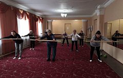 Аркадакские пенсионеры оздоравливаются в зале для занятий адаптивной физкультурой
