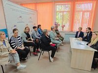 На встрече с инвалидами обсуждались вопросы лекарственного обеспечения