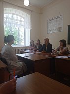 Специалисты Центра занятости консультировали выпускников медколледжа
