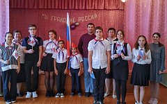 В Баклушах ребята получили паспорта из рук главы сельского муниципалитета