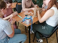 В творческой мастерской библиотеки прошёл мастер-класс по изготовлению обережной куклы