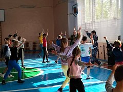 В школьном лагере ЮИДовцы провели зарядку