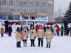 На городской площади Аркадака состоялся рождественский праздник для детворы