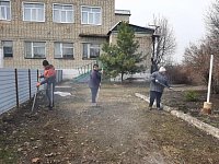 В Семёновке приступили к весеннему благоустройству