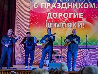Артисты «Москонцерта» порадовали жителей села Росташи своими талантами