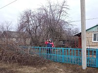 Краснознаменские волонтёры помогли учителю–ветерану
