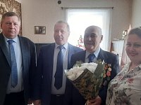 Поздравления с Днем защитника Отечества принимает столетний ветеран из Аркадакского района