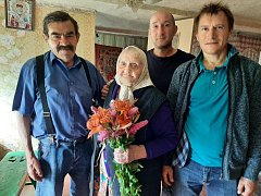 У жительницы села Семёновки Галины  Марусиной  в трудовой книжке – одни благодарности за работу почтальоном
