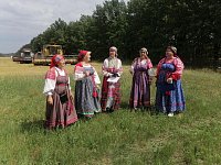 «Сударушки» выступили перед хлеборобами