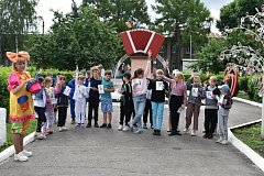 В кинотеатре «Мир» дети перед сеансом мультфильмов делились секретами дружбы