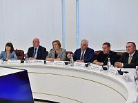 Прямой диалог между правительством и депутатами областной думы