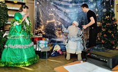 Аркадакские библиотекари создают праздничное настроение для своих любимых читателей