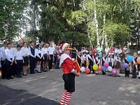 К росташовским школьникам приходили сказочные герои