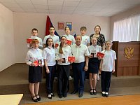 Первые паспорта вручили аркадакским школьникам