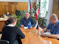 На приёме у депутата аркадакской жительнице была оказана срочная материальная помощь