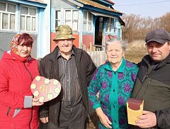 В Баклушах поздравили семьи-юбиляры