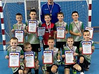 Юные аркадакские спортсмены стали первыми в турнире по мини-футболу