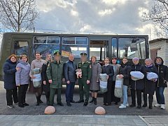 Военнослужащие Таманской дивизии привезли в Аркадак благодарственные письма и военные трофеи 