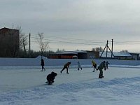 На территории Дворца спорта для аркадакцев залили каток