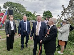 В Аркадакском районе с Великой Победой поздравили столетнего ветерана 