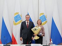 Педагог из Аркадака награждена почётным знаком губернатора «За достойное воспитание детей»