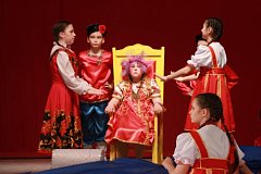 Аркадакские актёры показали своё мастерство на большой сцене