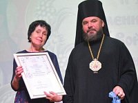 Елена Владимировна Шутова, медсестра ЛОР-кабинета нашей районной больницы от Аркадакского благочиния стала лауреатом премии «Земский доктор»