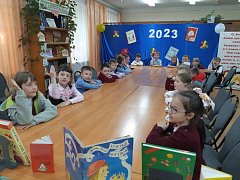 Ученики третьей школы совершили экскурсию в мир книг