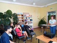 Сотрудники областной библиотеки в Аркадаке презентовали выставку «Альфред Шнитке и его эпоха»