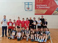 Баскетболистки городской школы № 3 стали победителями районного турнира