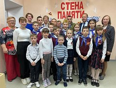 Глава Аркадакского района встретился с мобилизованным военным и волонтёрами