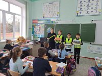 Несовершеннолетним пешеходам города Аркадака напомнили правила поведения на дороге
