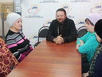 Священник встретился с подопечными Центра социального обслуживания населения