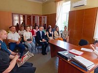 В районной больнице встречу с будущими абитуриентами-медиками и их родителями провёл главный врач
