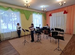 Аркадакские музыканты выступили с концертом в детском саду «Светлячок»