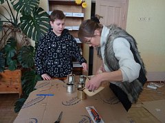 Аркадакцы делали «Огоньки добра» для фронта