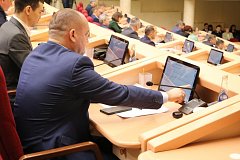 Парламентарии обязали глав муниципалитетов чаще встречаться с жителями