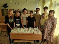 Аркадакские активисты женсовета изготовили 200 пакетов сухого душа для бойцов