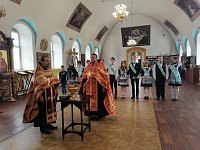 В храме Вознесения Господня прошел молебен для выпускников школ
