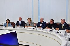 Прямой диалог между правительством и депутатами областной думы