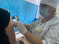 В районе продолжается выездная вакцинация от гриппа и COVID-19