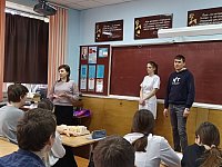 Об Аркадакском медицинском колледже рассказали аткарским школьникам