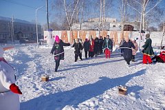 Аркадакские школьники весело отметили день рождения Снеговика