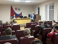 С вопросами благоустройства, ремонта дорог и тротуаров, уличного освещения чаще всего обращались жители Аркадакского района к местной власти