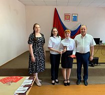 Первые паспорта вручили аркадакским школьникам 