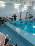Во Дворце спорта города Аркадака соревновались пловцы